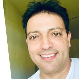 Meet your Posher, Hossam